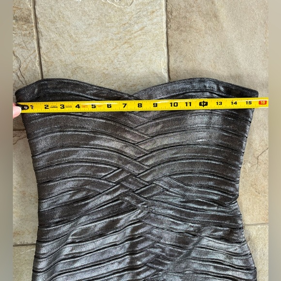 BCBG Max Azria Strapless Mini Dress Sz M | Metallic Y2K Bodycon Kardashian - Picture 15 of 16